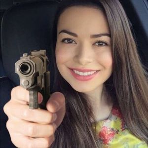 Meet your Posher, Hyacinth